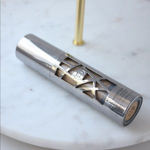 Urban Decay All Nighter Foundation in 4.0